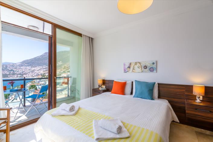 Image No.23-5 Bed Villa / Detached for sale