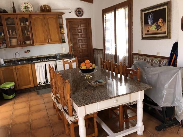 Image No.20-4 Bed Villa / Detached for sale