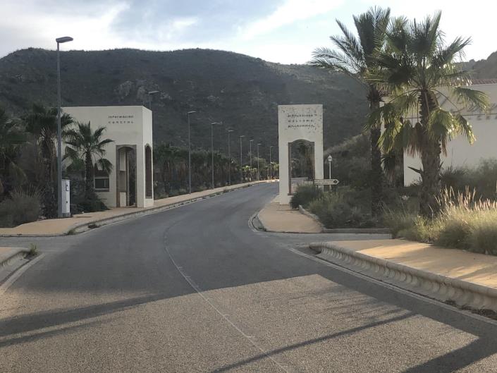 Image No.13-2 Bed Townhouse for sale