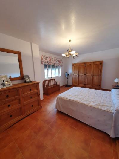 Image No.10-4 Bed Villa / Detached for sale