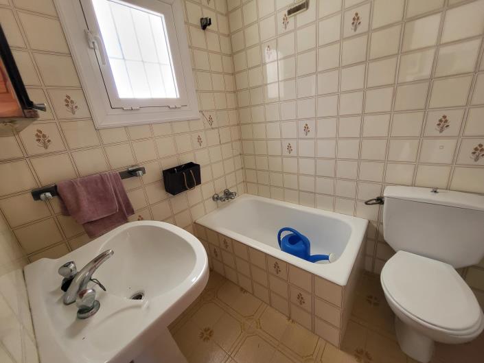 Image No.18-5 Bed Village House for sale