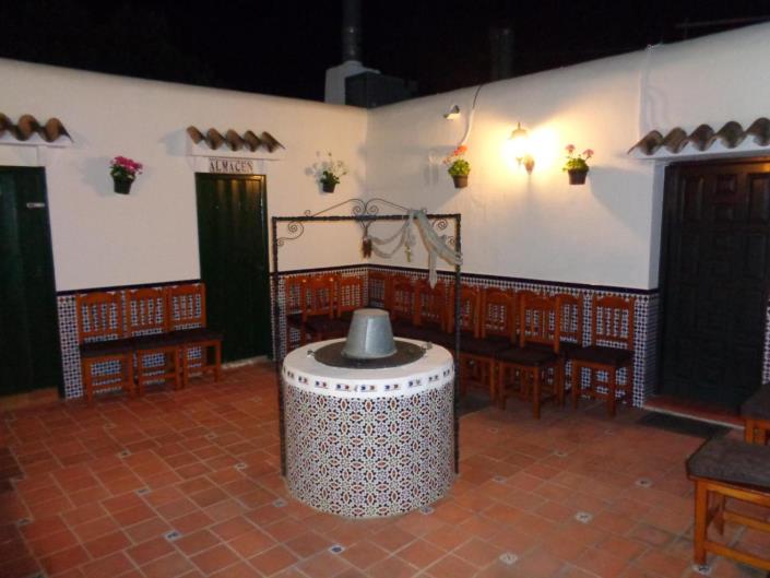 Image No.14-7 Bed Commercial for sale