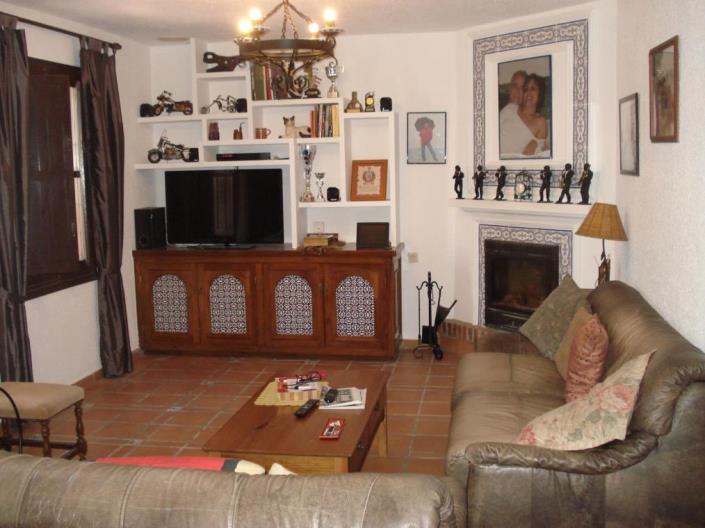 Image No.45-7 Bed Commercial for sale