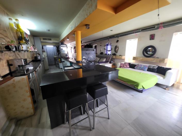 Image No.23-4 Bed Townhouse for sale