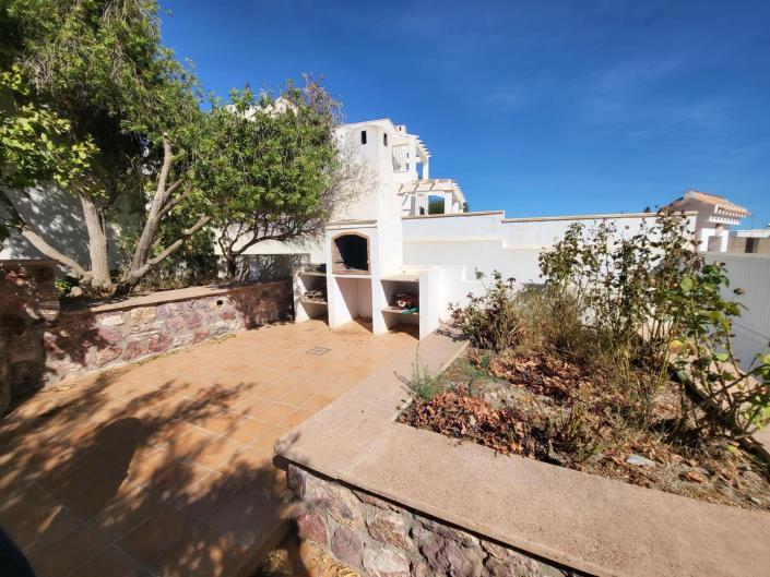 Image No.41-6 Bed Villa / Detached for sale