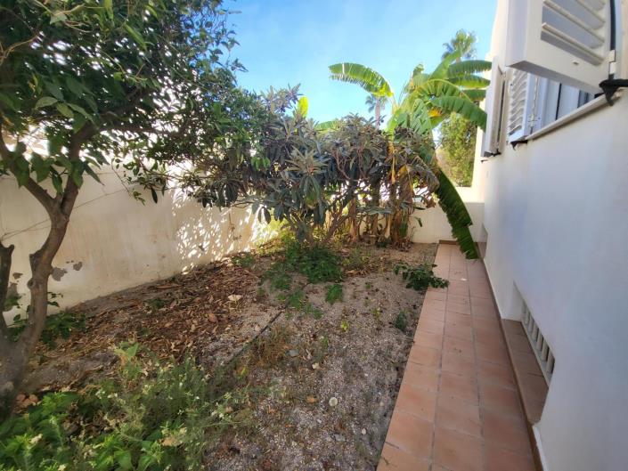 Image No.39-6 Bed Villa / Detached for sale