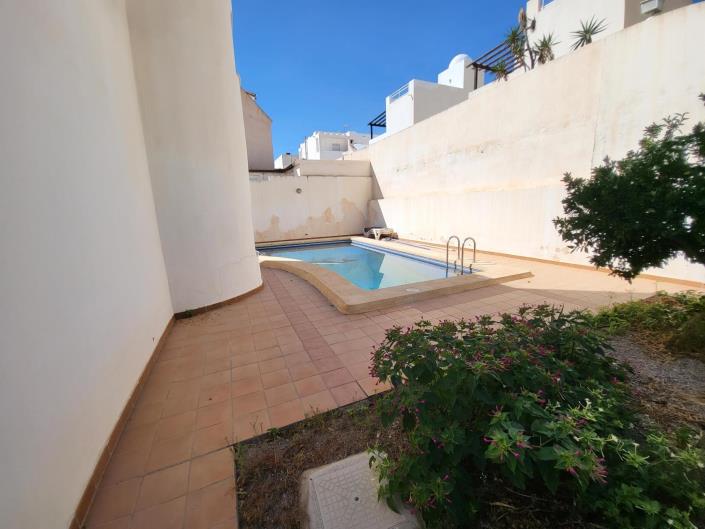 Image No.44-6 Bed Villa / Detached for sale