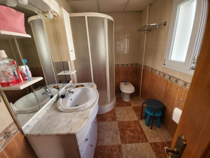 Image No.14-6 Bed Villa / Detached for sale