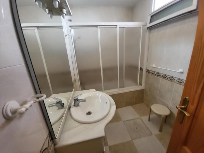 Image No.32-6 Bed Villa / Detached for sale