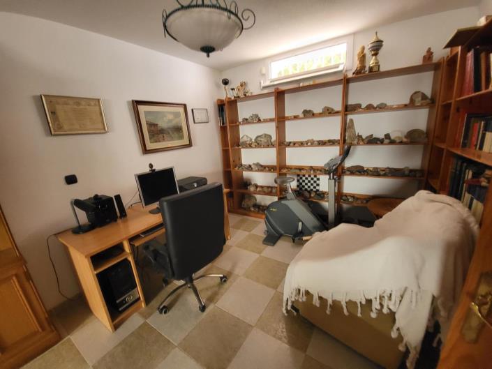 Image No.28-6 Bed Villa / Detached for sale