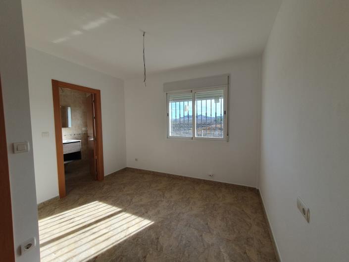 Image No.17-5 Bed Villa / Detached for sale