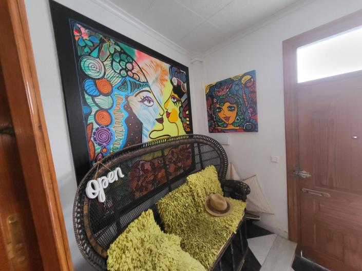 Image No.9-3 Bed House for sale