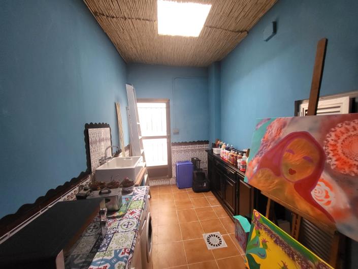 Image No.18-3 Bed House for sale