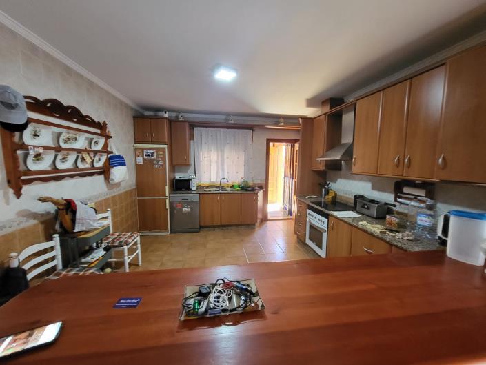 Image No.5-5 Bed House for sale