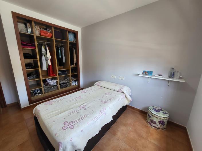 Image No.11-5 Bed House for sale