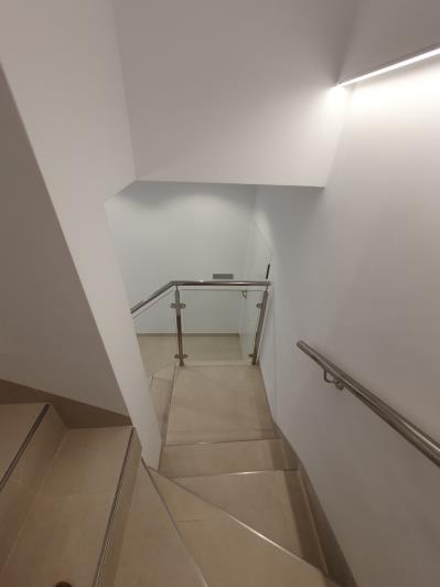 Image No.12-5 Bed Villa / Detached for sale