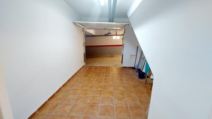 Image No.14-3 Bed House for sale