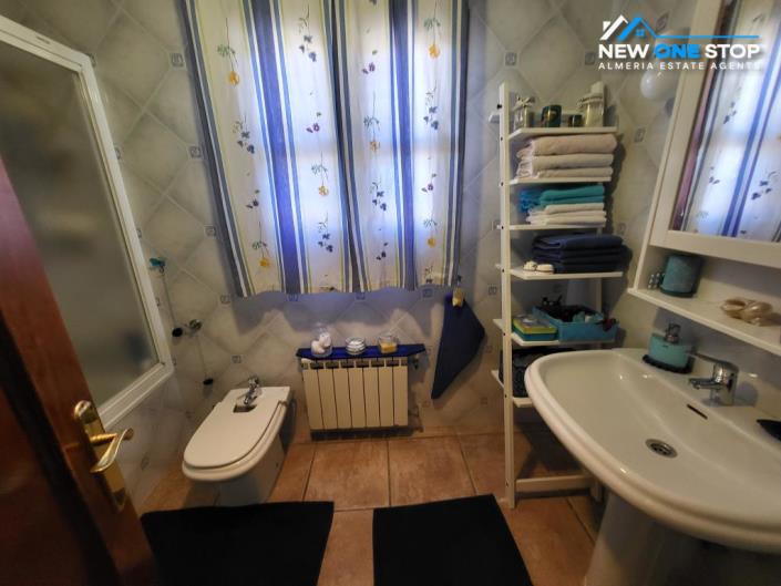 Image No.28-3 Bed House for sale