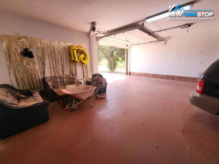 Image No.42-4 Bed Villa / Detached for sale