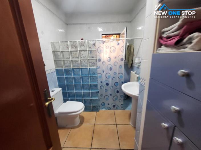 Image No.27-4 Bed Villa / Detached for sale