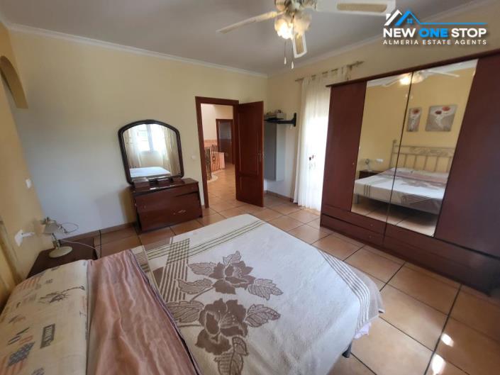 Image No.20-4 Bed Villa / Detached for sale