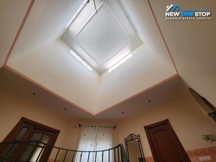 Image No.9-4 Bed Villa / Detached for sale