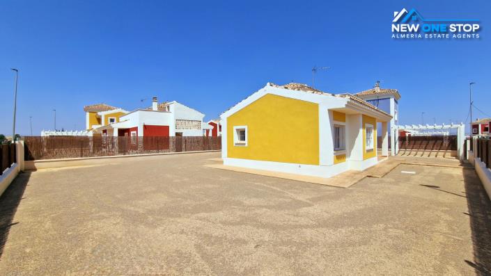 Image No.20-3 Bed Villa / Detached for sale