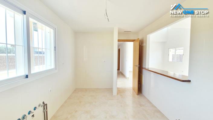 Image No.12-3 Bed Villa / Detached for sale