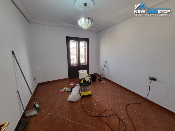 Image No.37-9 Bed Villa for sale