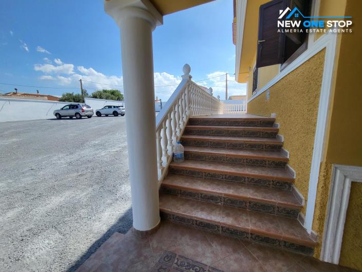 Image No.8-Villa de 9 chambres à vendre à Barriada de Cela