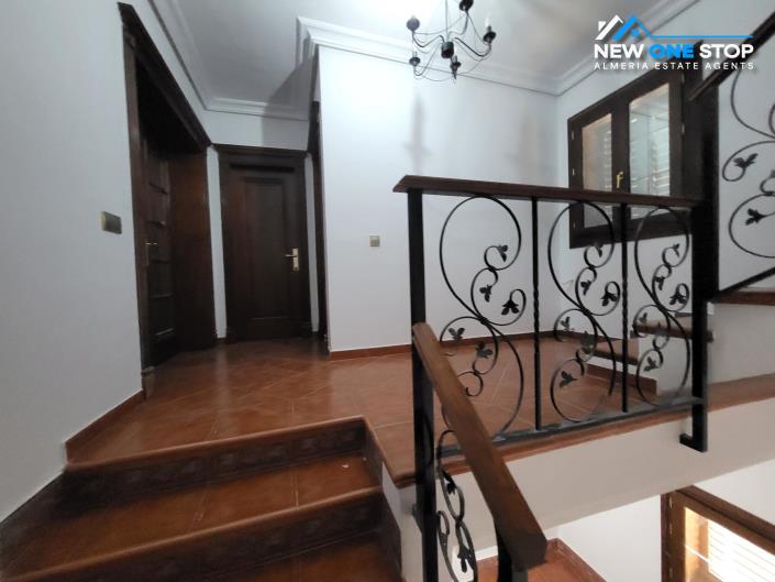 Image No.17-Villa de 9 chambres à vendre à Barriada de Cela