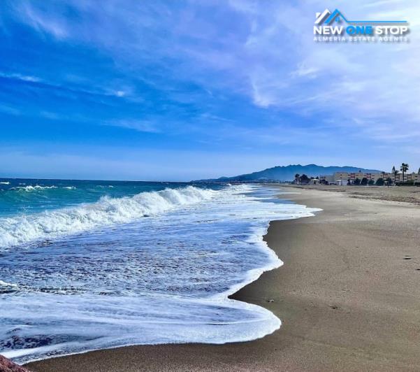 Image No.1-4 Bed Villa for sale