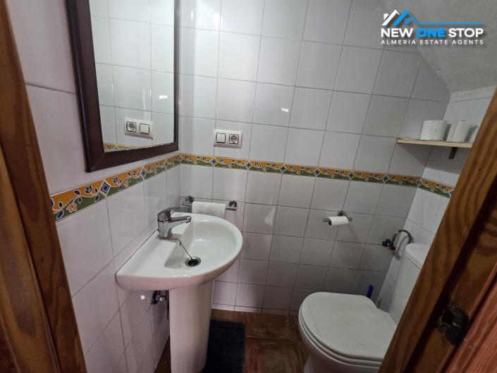 Image No.9-3 Bed House for sale