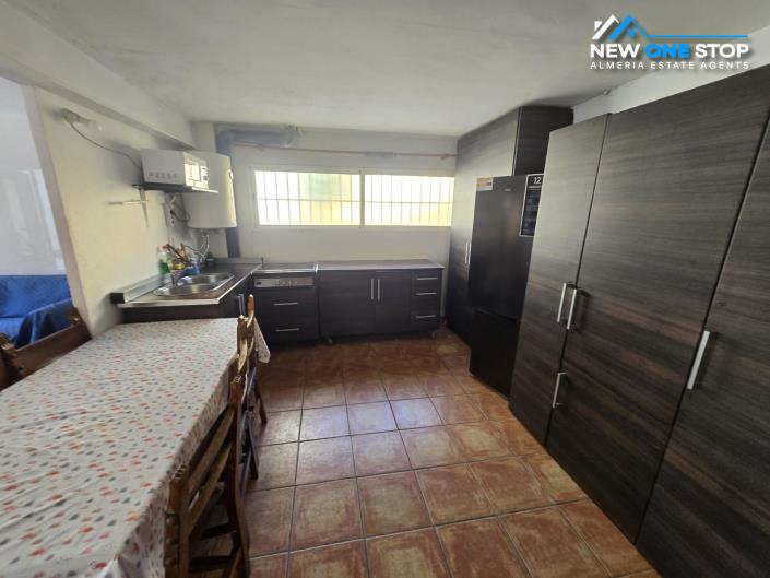 Image No.7-3 Bed House for sale