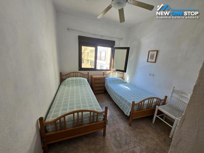 Image No.15-3 Bed House for sale