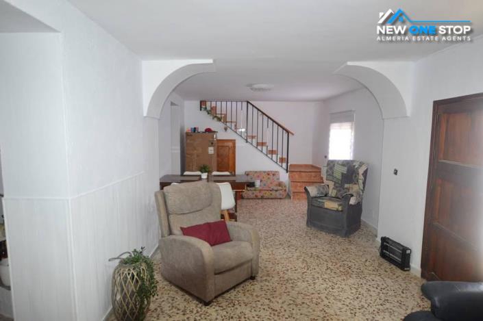 Image No.18-4 Bed Semi-Detached for sale