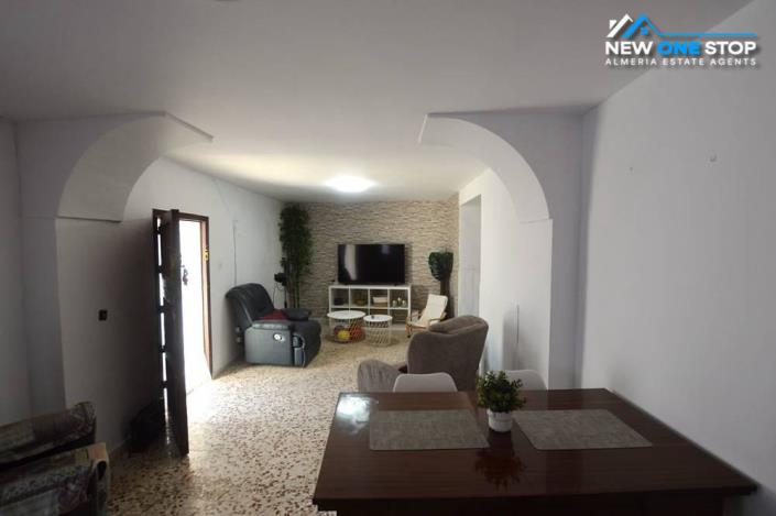 Image No.7-4 Bed Semi-Detached for sale