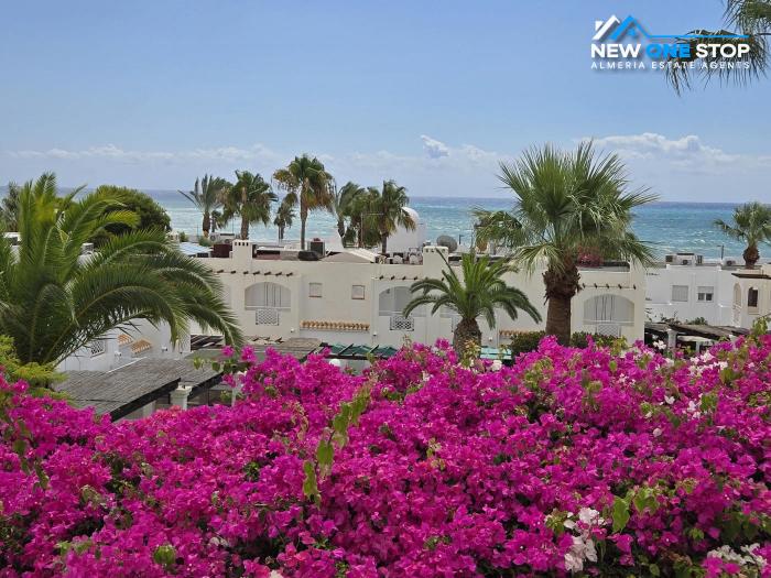 Image No.1-5 Bed House for sale
