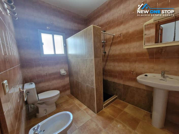 Image No.17-3 Bed Villa for sale