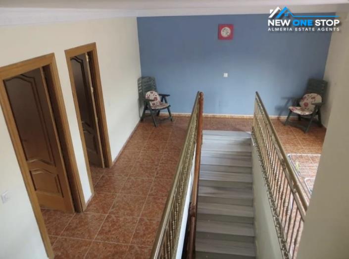 Image No.20-6 Bed House for sale