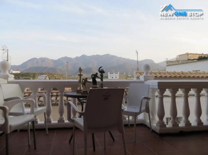 Image No.25-6 Bed House for sale