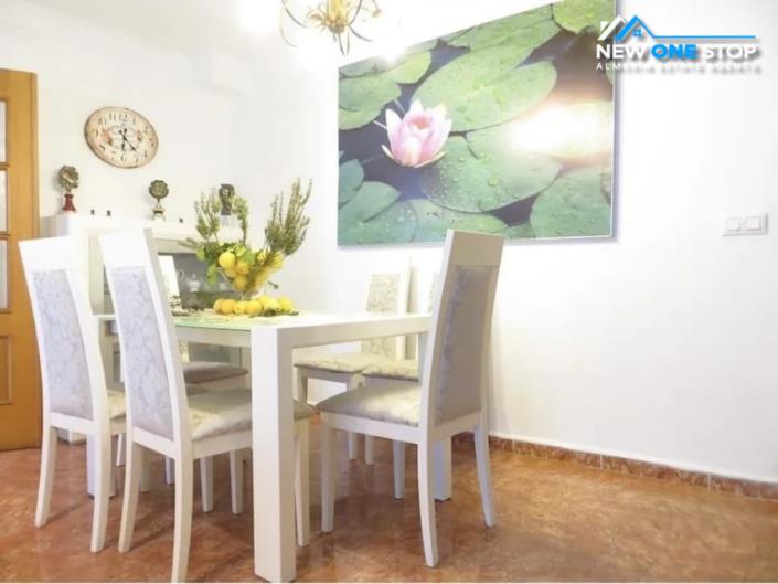 Image No.12-6 Bed House for sale