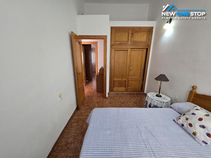 Image No.15-3 Bed House for sale