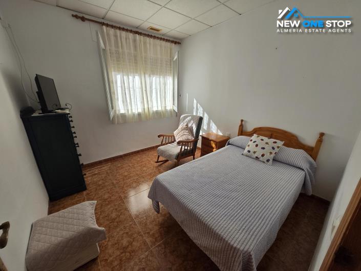 Image No.16-3 Bed House for sale