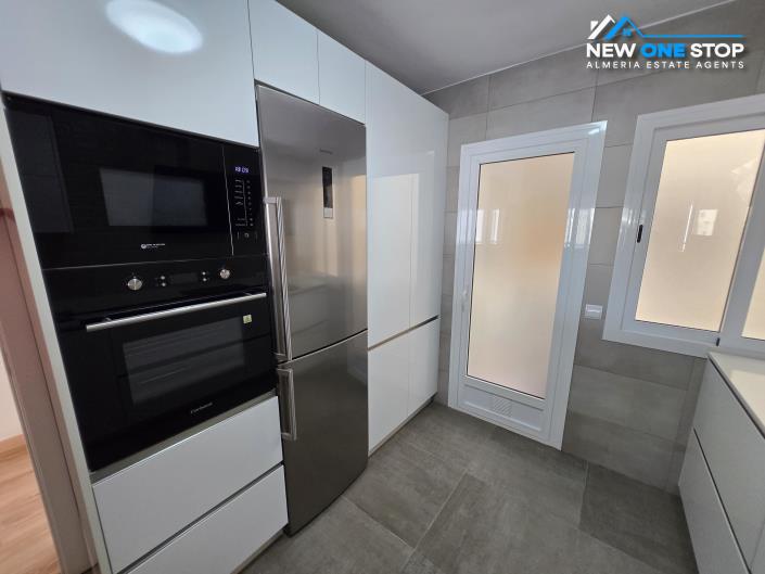 Image No.9-3 Bed Apartment for sale