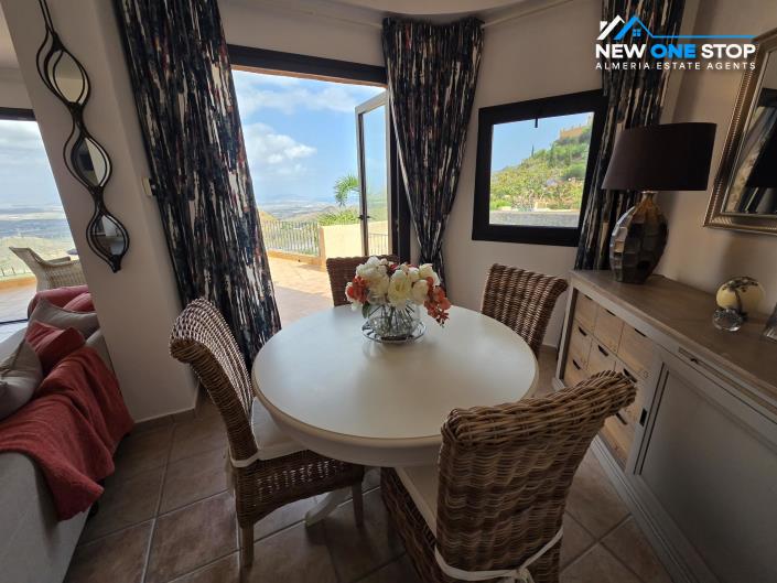 Image No.15-3 Bed House for sale