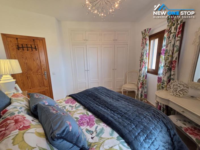 Image No.38-3 Bed House for sale