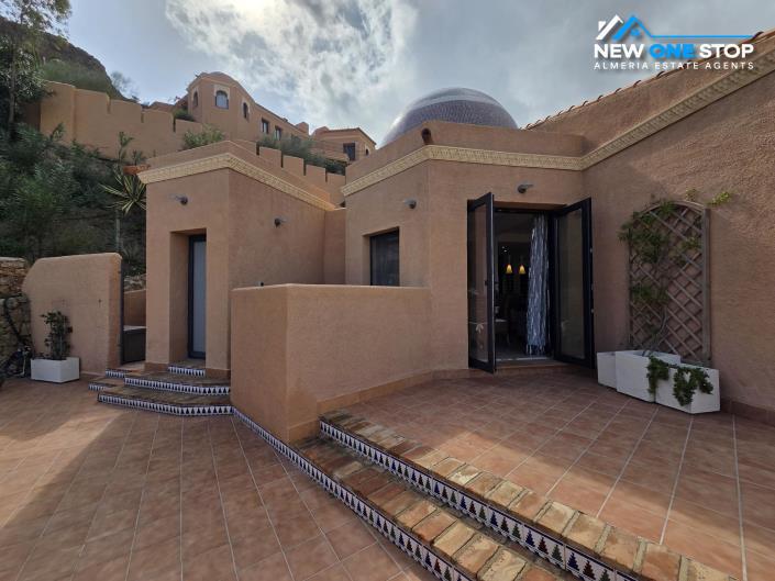 Image No.23-3 Bed House for sale