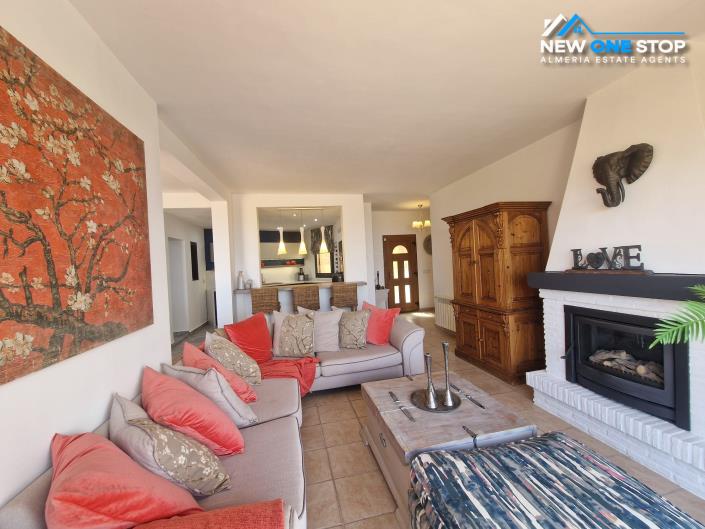 Image No.12-3 Bed House for sale