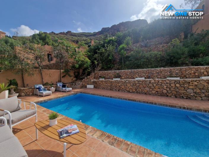 Image No.25-3 Bed House for sale